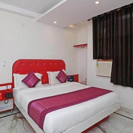 Hotel Leo Continental New Delhi Exterior photo