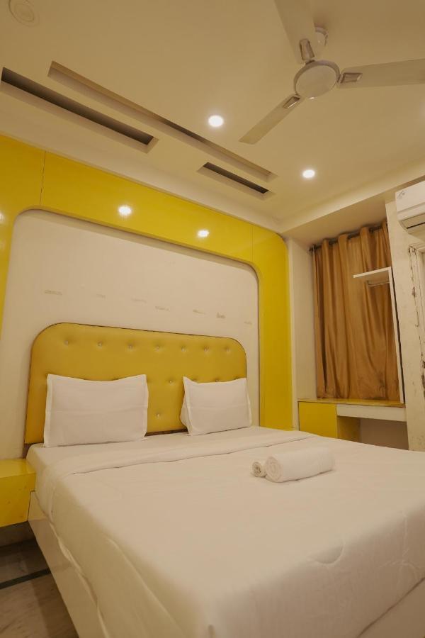 Hotel Leo Continental New Delhi Exterior photo