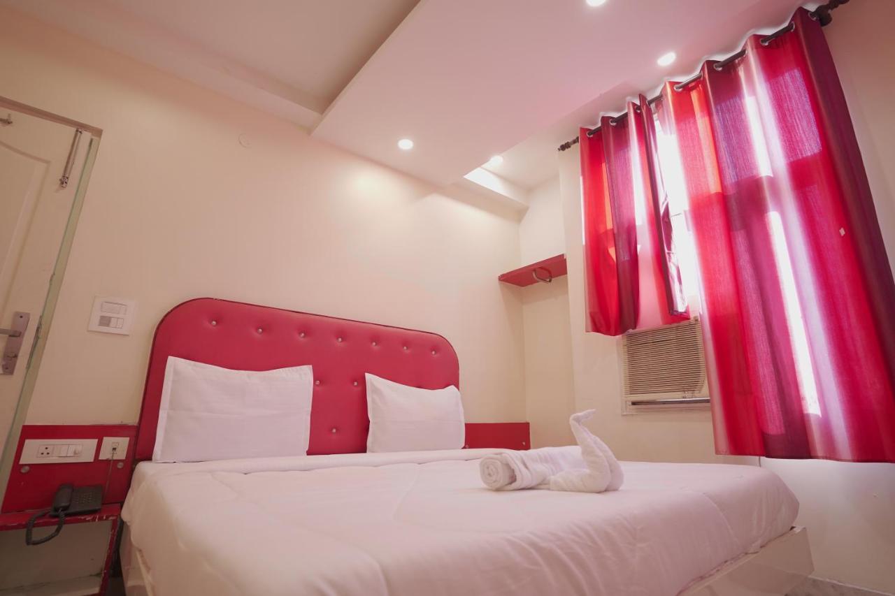 Hotel Leo Continental New Delhi Exterior photo