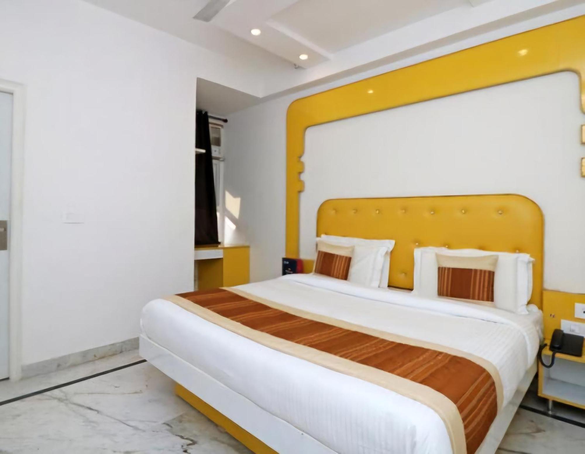Hotel Leo Continental New Delhi Exterior photo